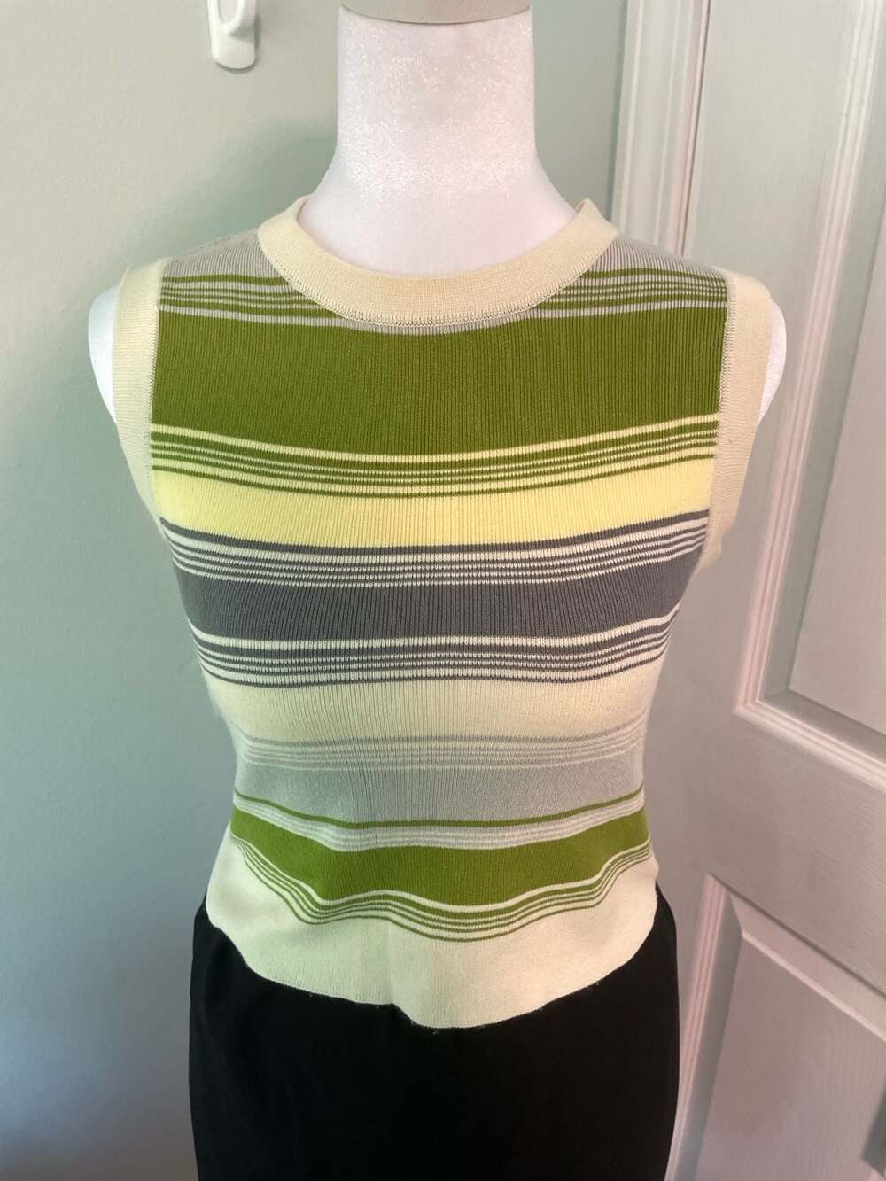 Unbranded Green Sleeveless Striped Knit Tank Top S/M - Picture 1 of 3